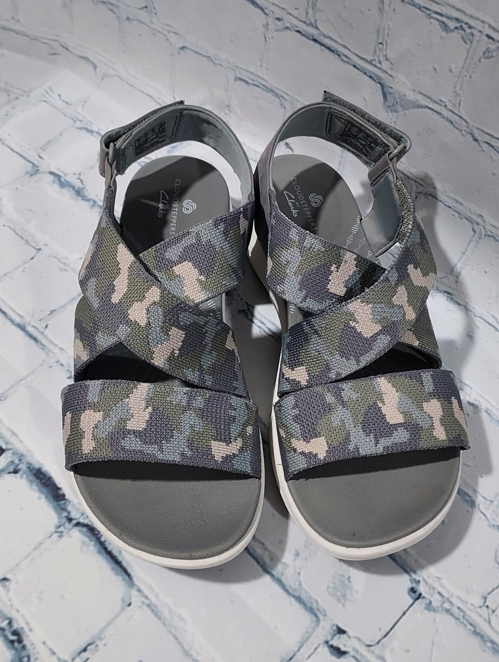 CLOUDSTEPPERS by Clarks Sport Sandals Mira Lily Gray Camo Size 7.5 Comfort